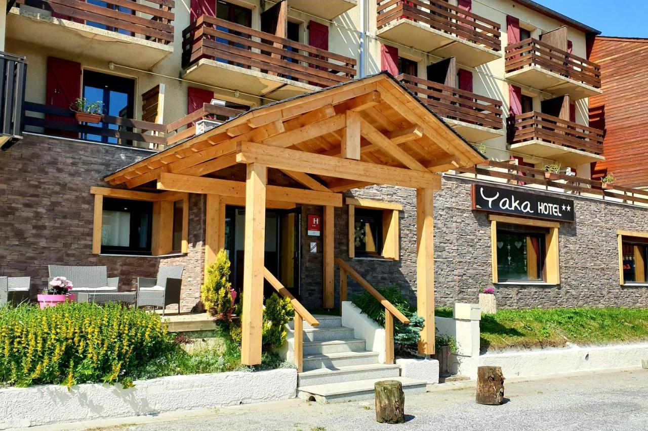 Hotel Yaka Les Angles  Exterior photo