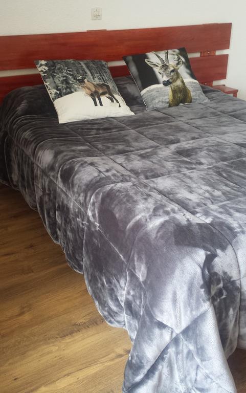 Hotel Yaka Les Angles  Room photo